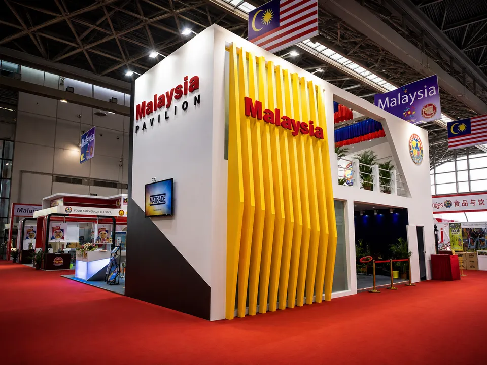 Custom exhibition stand Europe